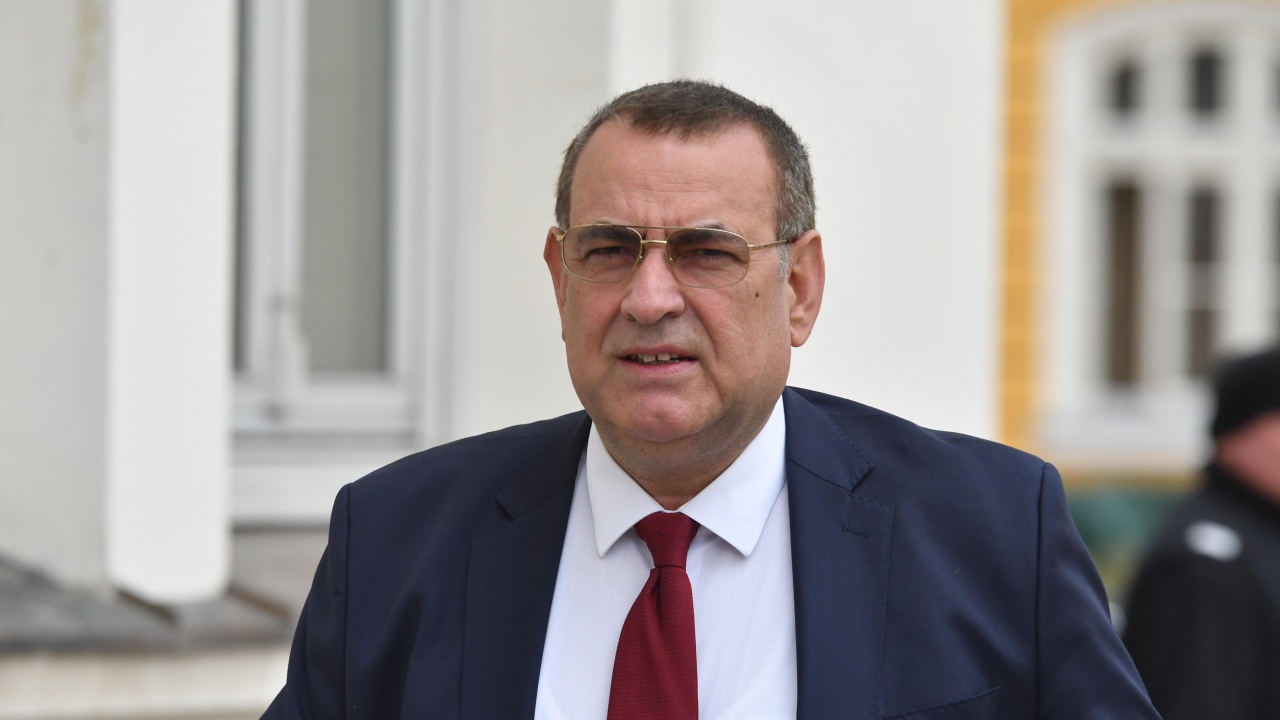 Чакъров пита Димитър Главчев за субсидията на ДПС