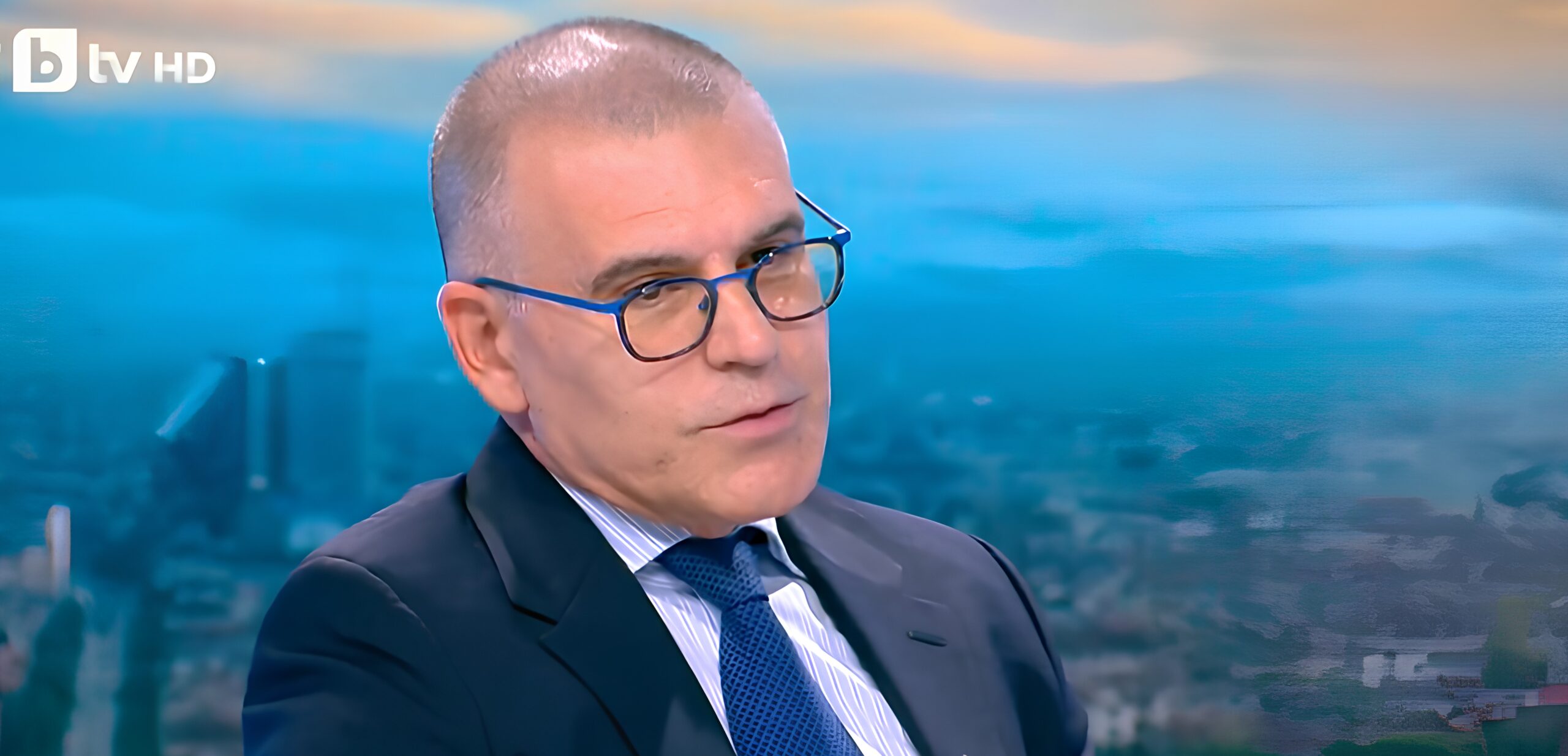 Фискалният съвет предлага орязване на бюджетите на отбраната и МВР и допълнително облагане на банките