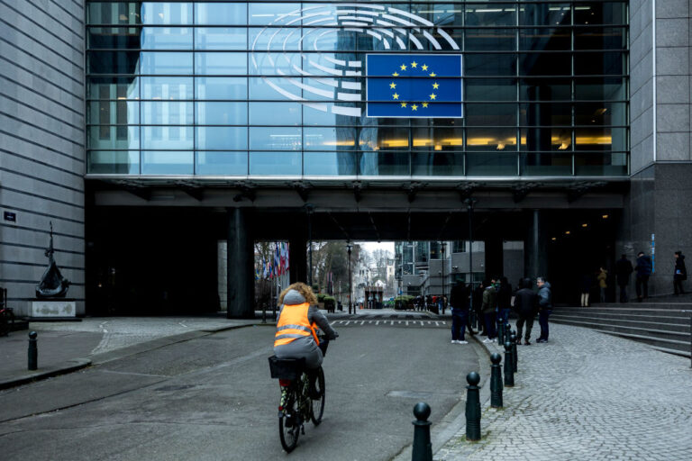 Сексът без съгласие е изнасилване, смята Европейският парламент