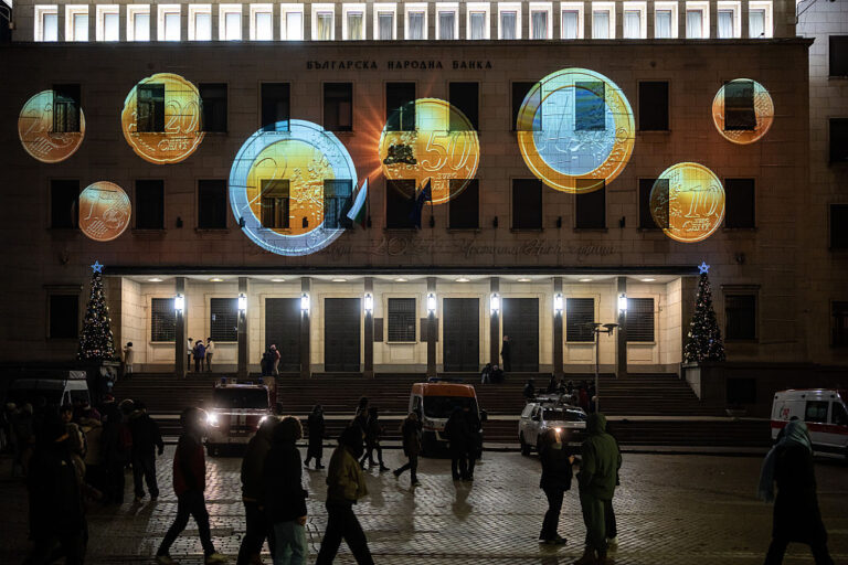 БНБ препоръчва на търговците да не приемат надраскани евробанкоти