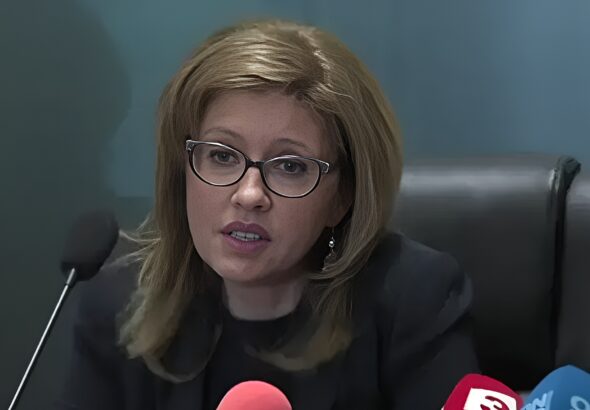 Емилия Русинова не отрече пътуването с Петьо Еврото, но твърди, че не е посредник в срещата му с Теодора Георгиева