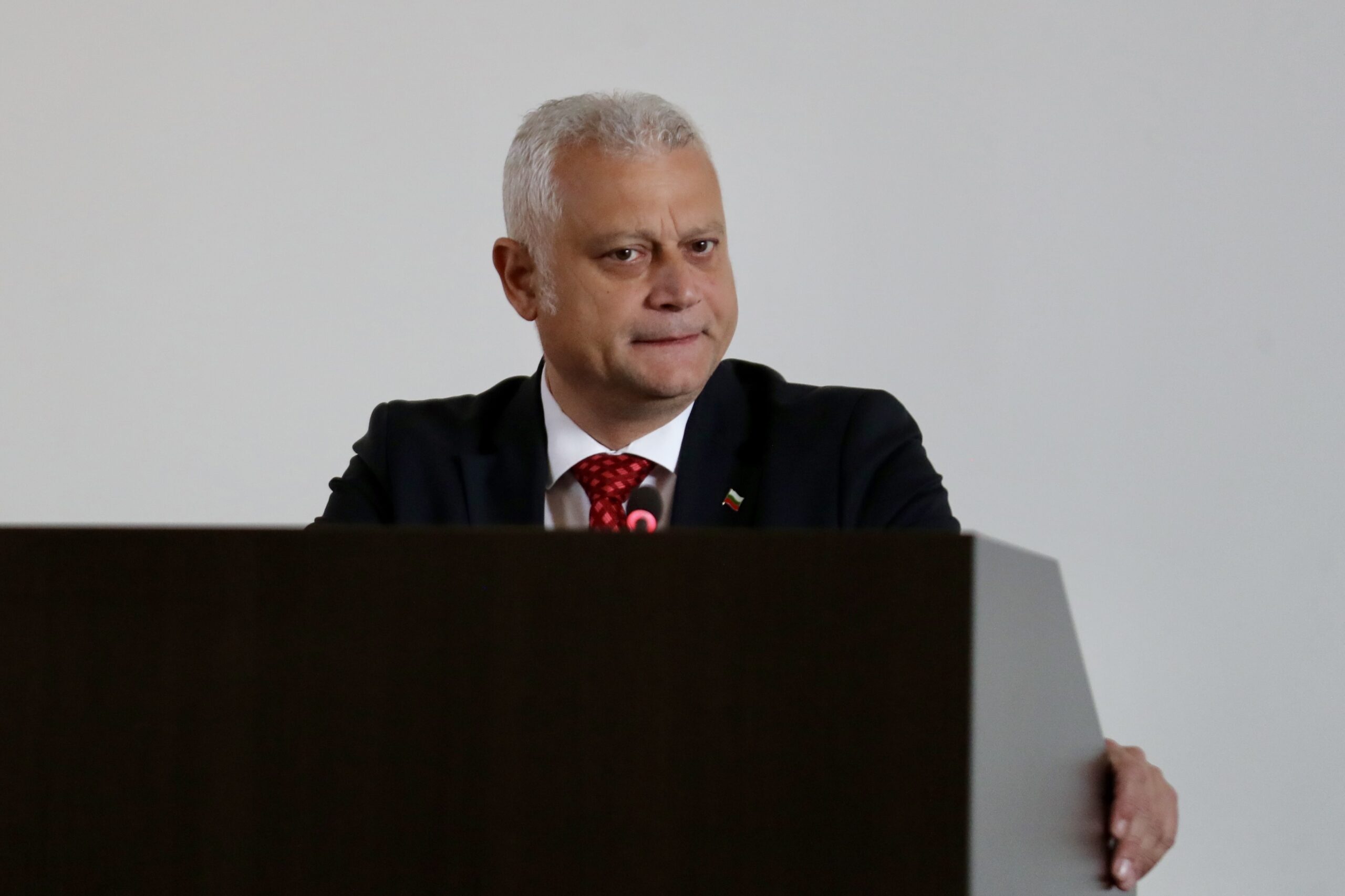 Дечев призова шефовете в МВР да бъдат "смели като тигри" срещу купения вот