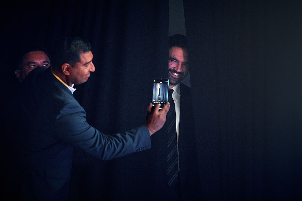 От рапър до кмет на Ню Йорк. Какво стои зад успеха на Зоран Мамдани? 