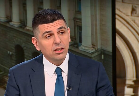 Моделът "Пеевски - Борисов" не разследва купен вот, а премиера и МВР, каза Ивайло Мирчев