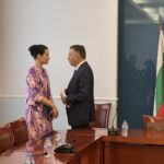 Кметът на Карлово иска младите лекари да бъдат задължени да работят 3 години в общински болници