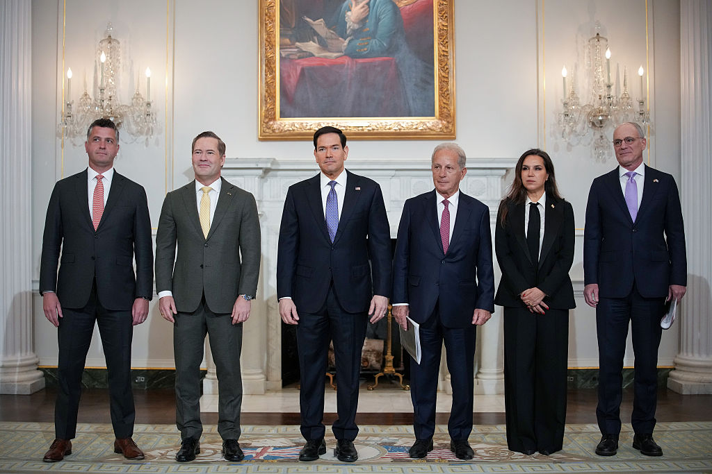 Израел и Ливан седнаха на масата за преговори за пръв път от 1993 г.