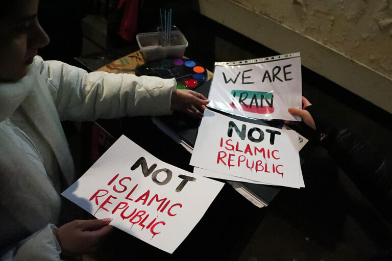 Има ли шанс режимът в Иран пак да се спаси с насилие над протестиращите?