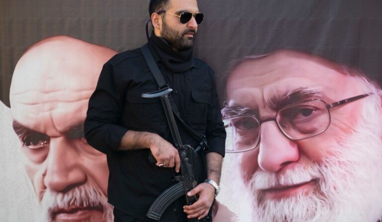 Иран обяви европейските армии за „терористи“ и предупреди съседите си за регионален конфликт