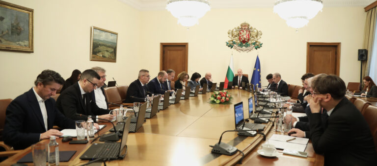 Официално: Кабинетът одобри още два почивни дни за Нова година