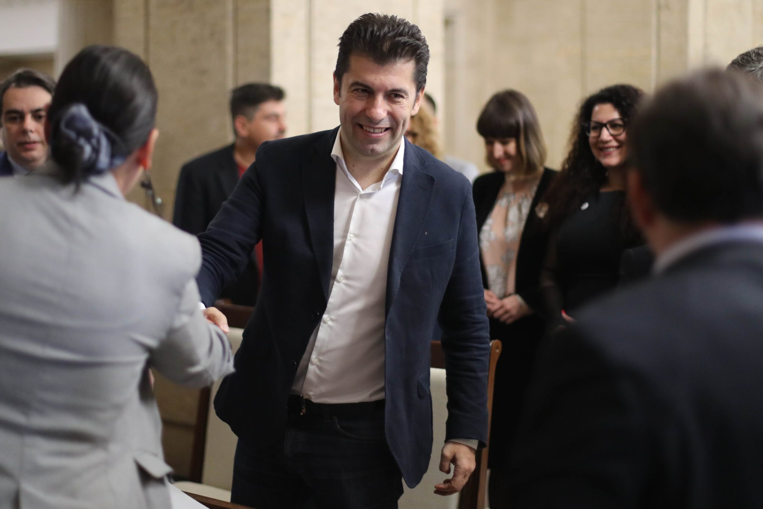"Продължаваме промяната" решава бъдещето си след оставката на Кирил Петков