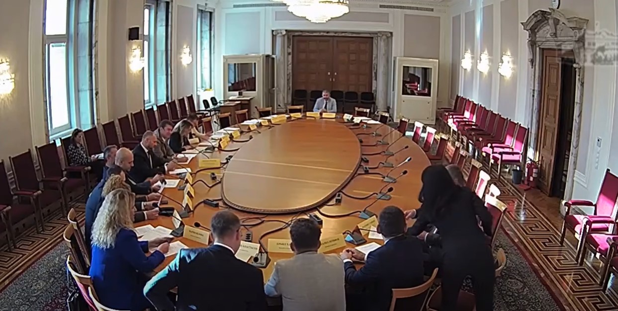 Управляващите форсират въвеждането на особен управител в "Лукойл" след оттеглянето на Gunvor