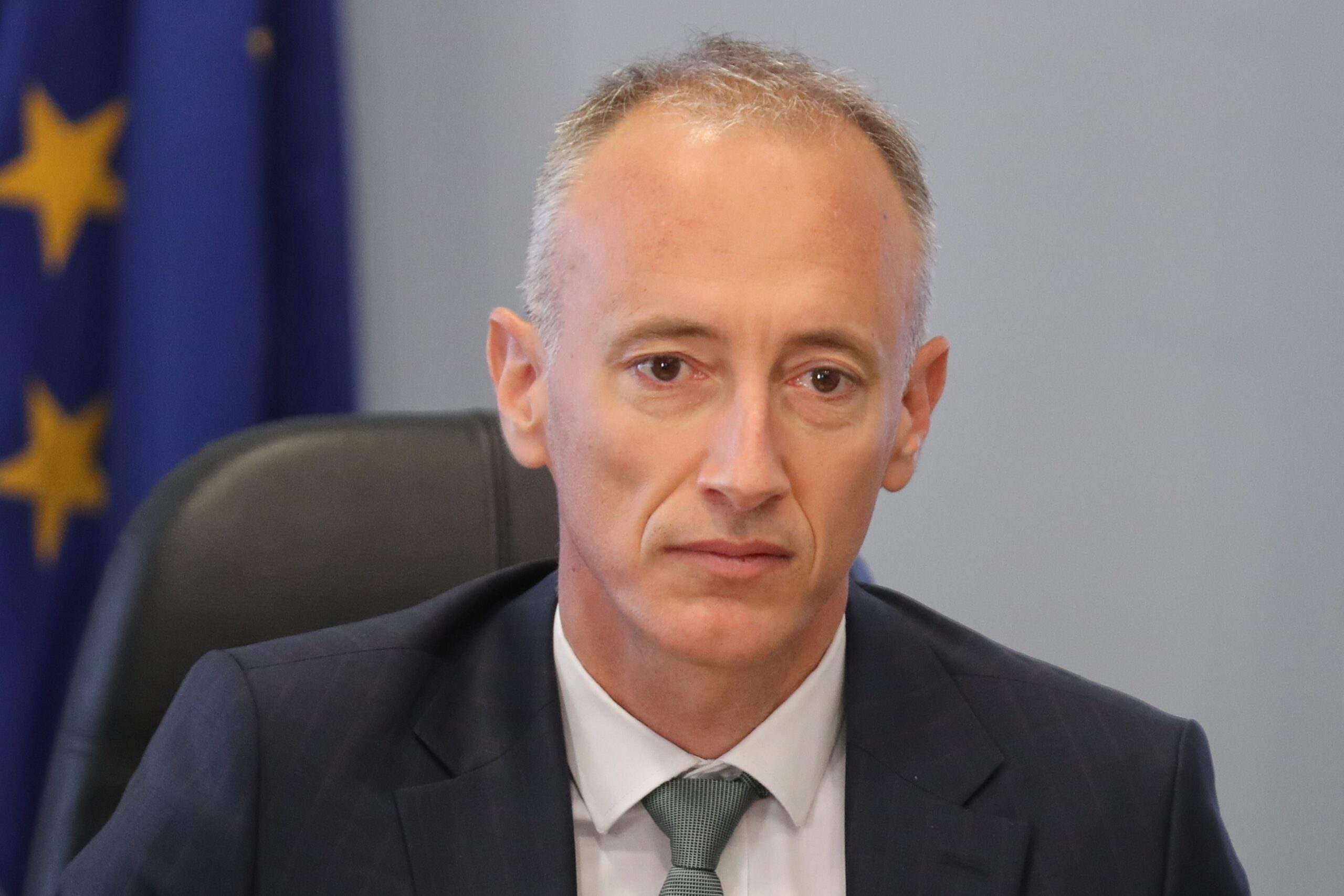 Забраната на мобилните телефони в училище влиза в сила през януари