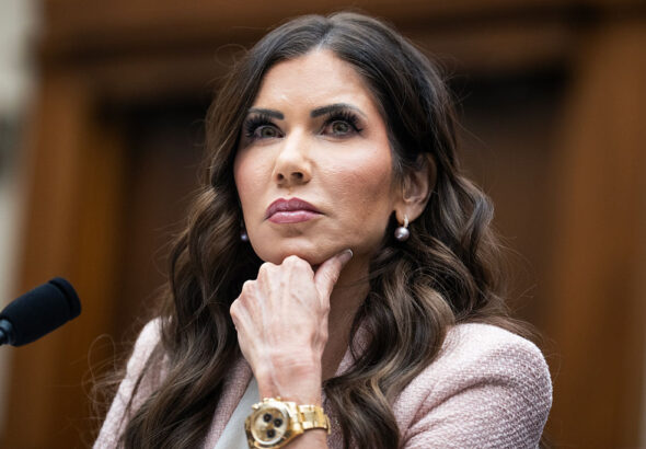 Тръмп сменя противоречивата Кристи Ноем като министър на вътрешната сигурност в САЩ