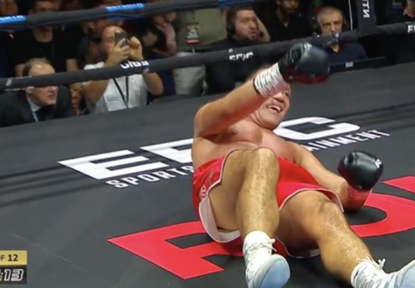 Кубрат Пулев бе нокаутиран и загуби световната си титла