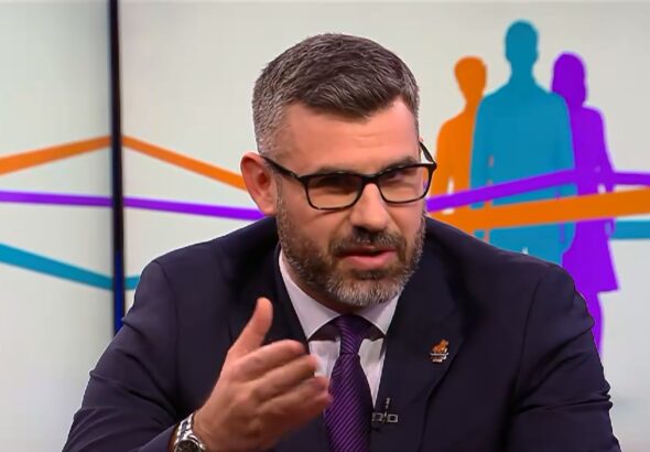 Партията на Кузман Илиев уличи Радев, че си пише програмата с chatGPT и се похвали с "надграждане" при 0,5% подкрепа