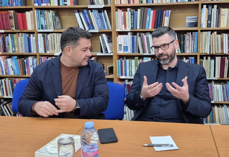 Бившите кадри на "Възраждане" в партията на Кузман Илиев го обвиниха в "авторитарен подход и ченгеджийски похвати"