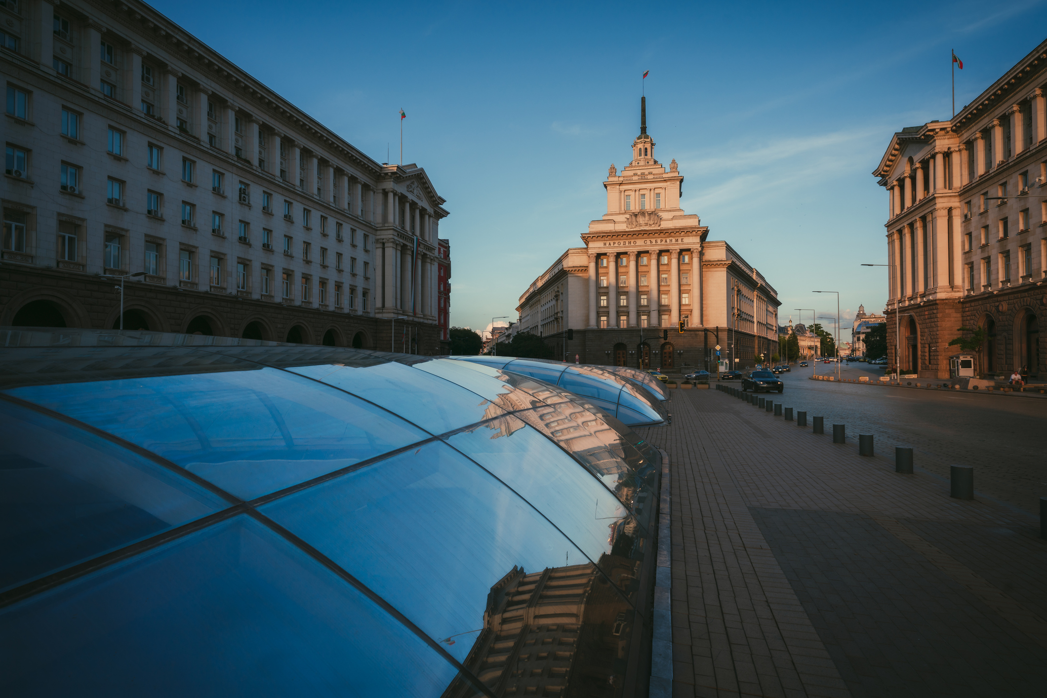 Предизборната кампания влиза в парламента - с цените на горивата и пак "Петрохан"