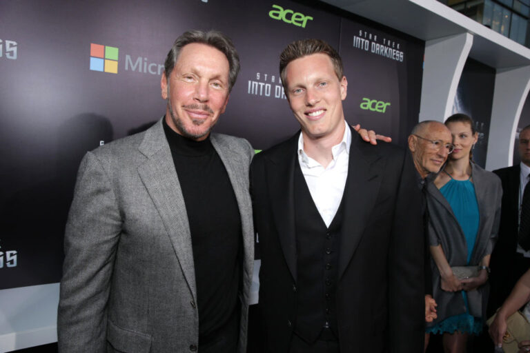 Синът на Лари Елисън поиска да купи Warner и може да трансформира Холивуд
