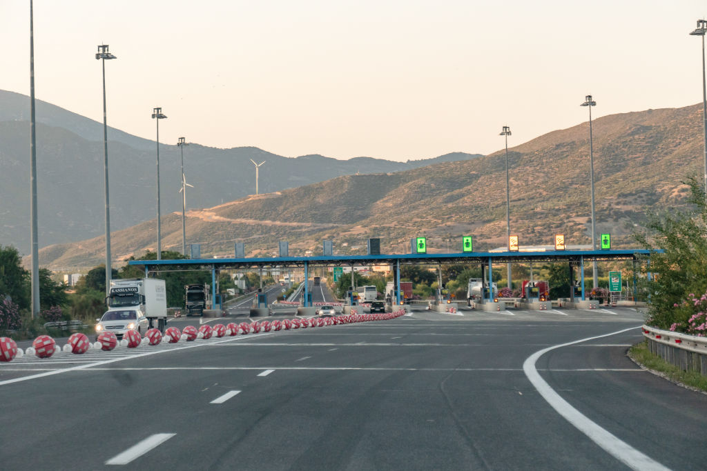 Поскъпва пътуването по магистралите в Северна Гърция