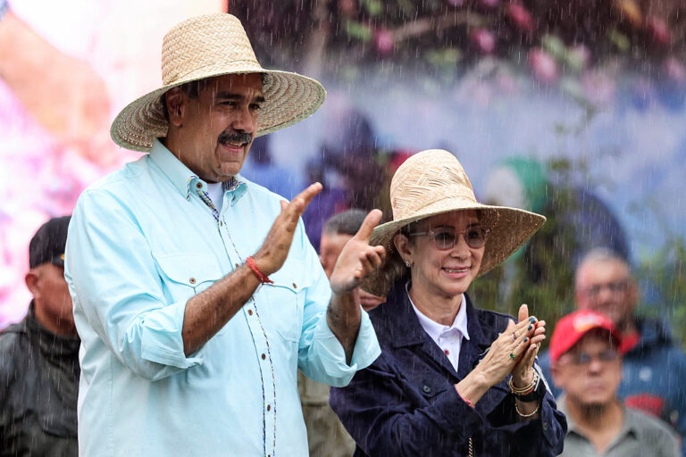 Николас Мадуро и съпругата му са заловени и изведени от Венецуела