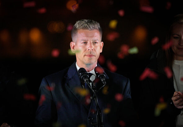 ЕС, Украйна, вътрешна политика - какви са позициите на Мадяр след победата