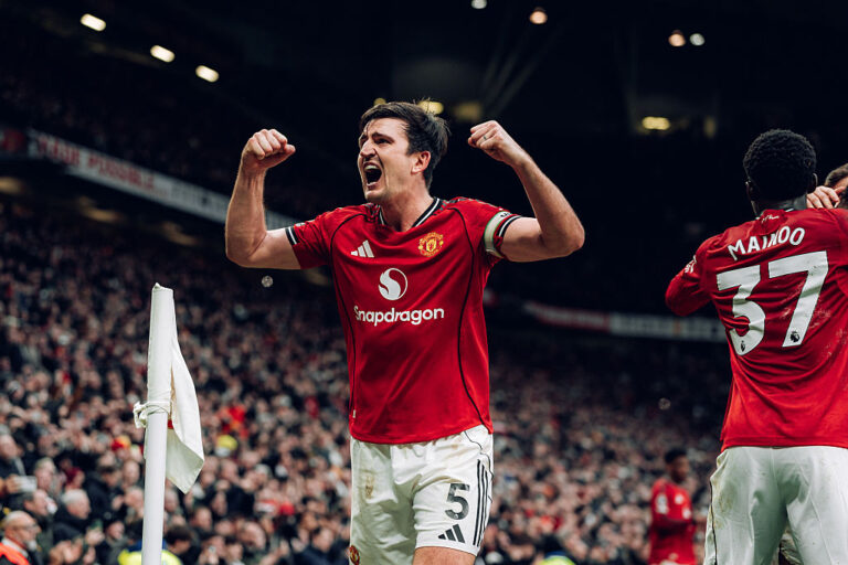 Манчестър е червен. "Юнайтед" спечели голямото дерби със "Сити"