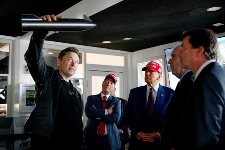SpaceX на Илон Мъск  е напът да строи противоракетния щит на Тръмп