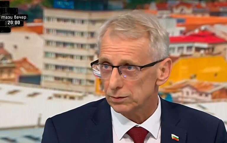 Денков отрече да има напрежение между Кирил Петков и Асен Василев
