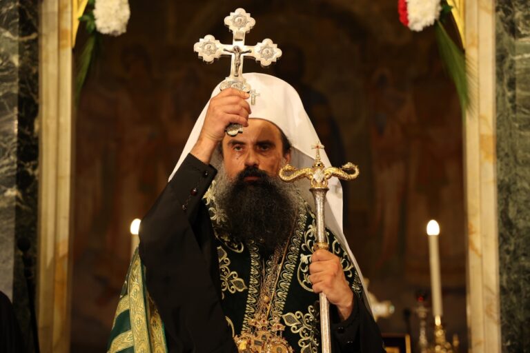 Патриарх Даниил не видя нередност в "Ту-туу" на Борисов за Христос