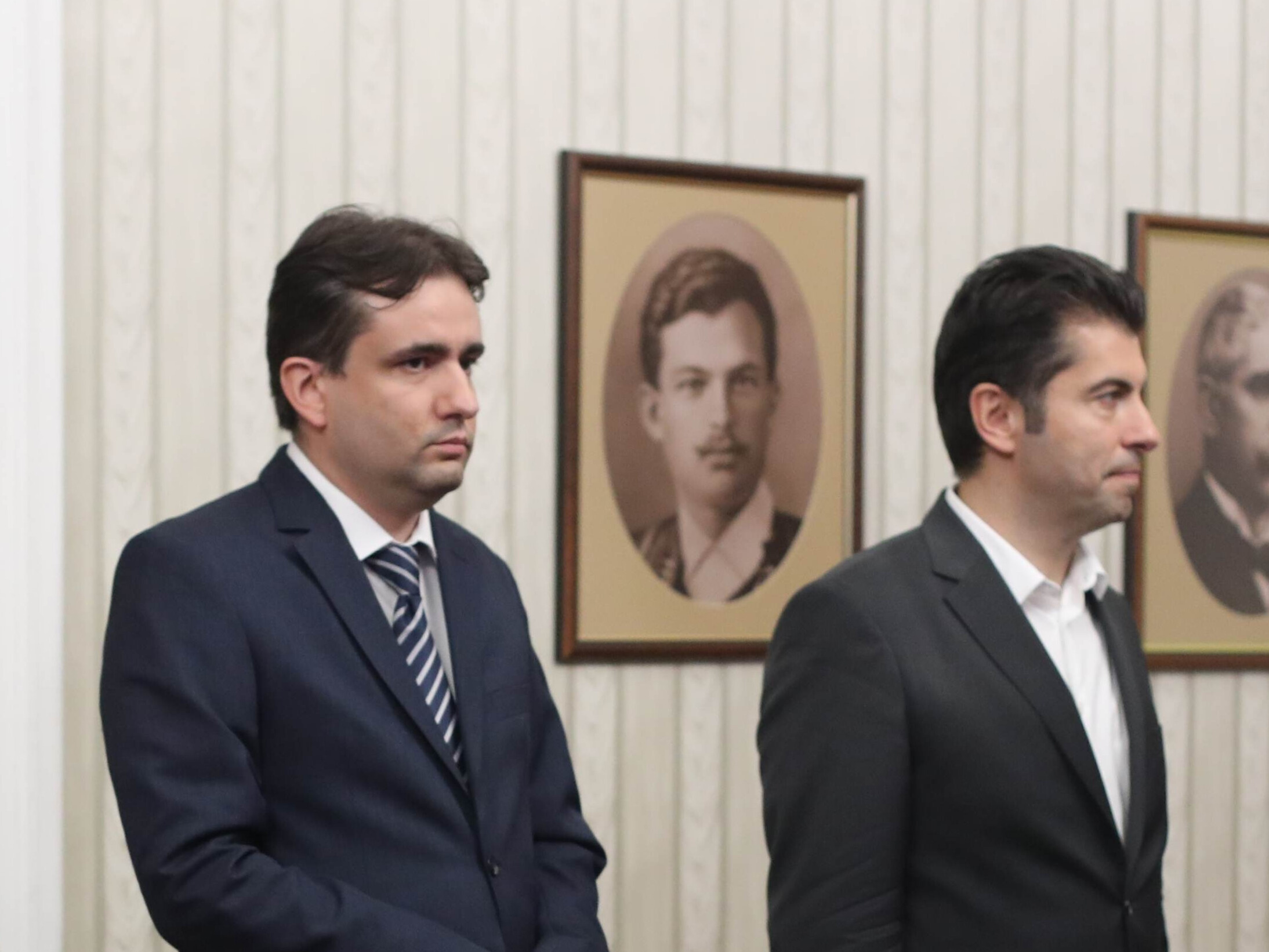Прокуратурата е внесла в съда обвинителните актове срещу Кирил Петков и Божидар Божанов