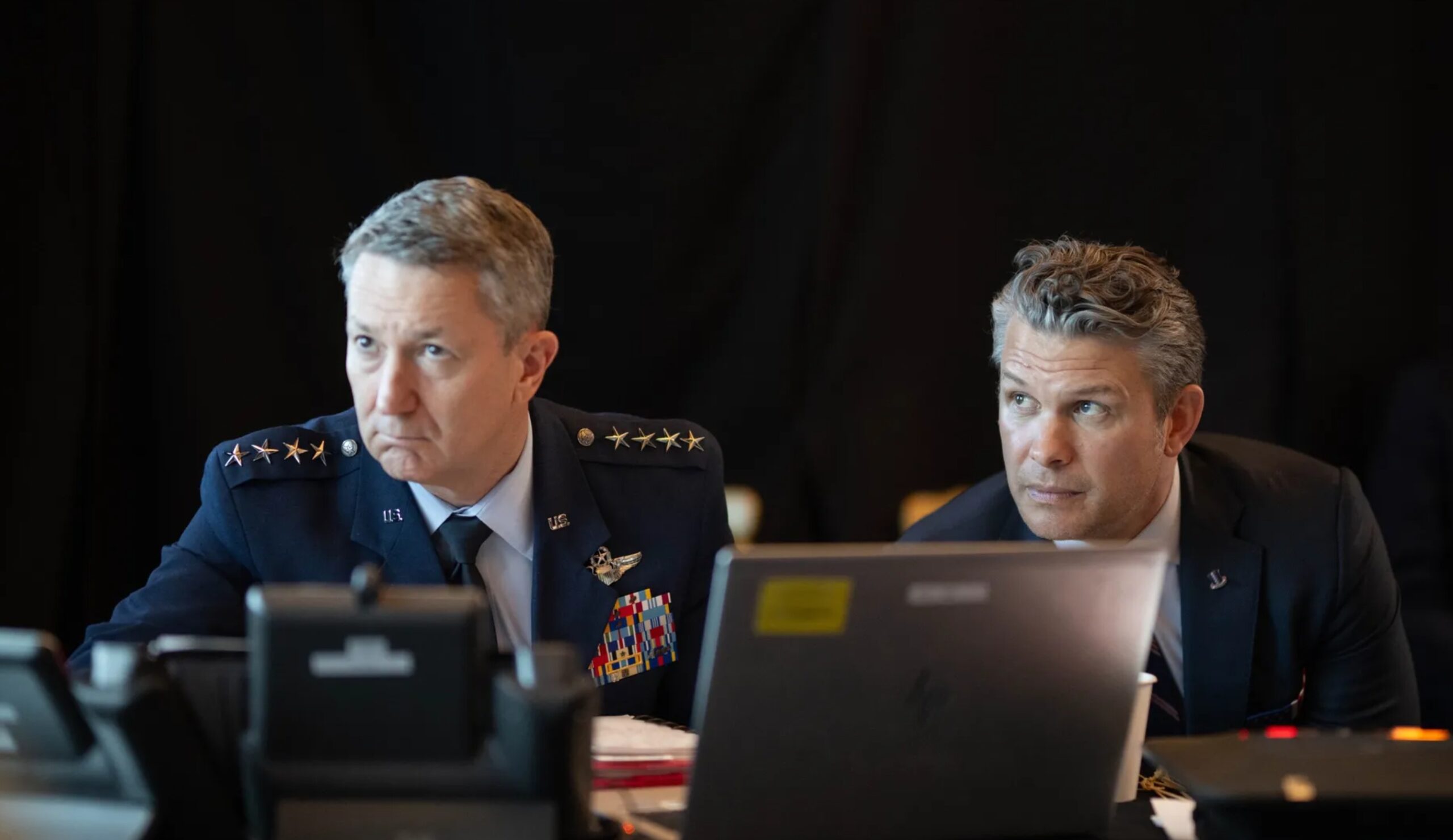 Командоси, ЦРУ и армията на САЩ спасиха втория пилот от сваления в Иран F-15