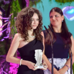 "Гениална тийнейджърка" от Полша направи за смях медии и институции в страната