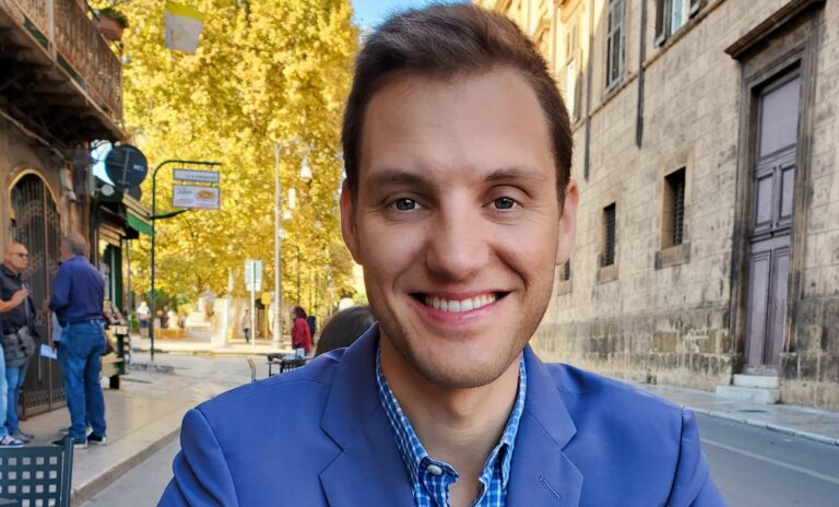 Д-р Костадин Кушлев: Когато ние сме господари на телефоните си, те ни правят по-щастливи