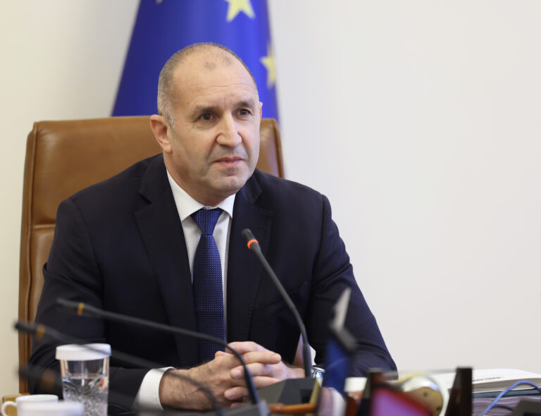 Европейската комисия започва процедура за свръхдефицит срещу България, обяви Румен Радев
