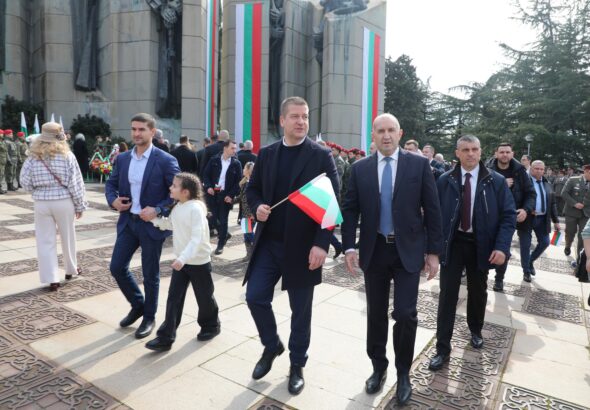 Една снимка - няколко въпроса