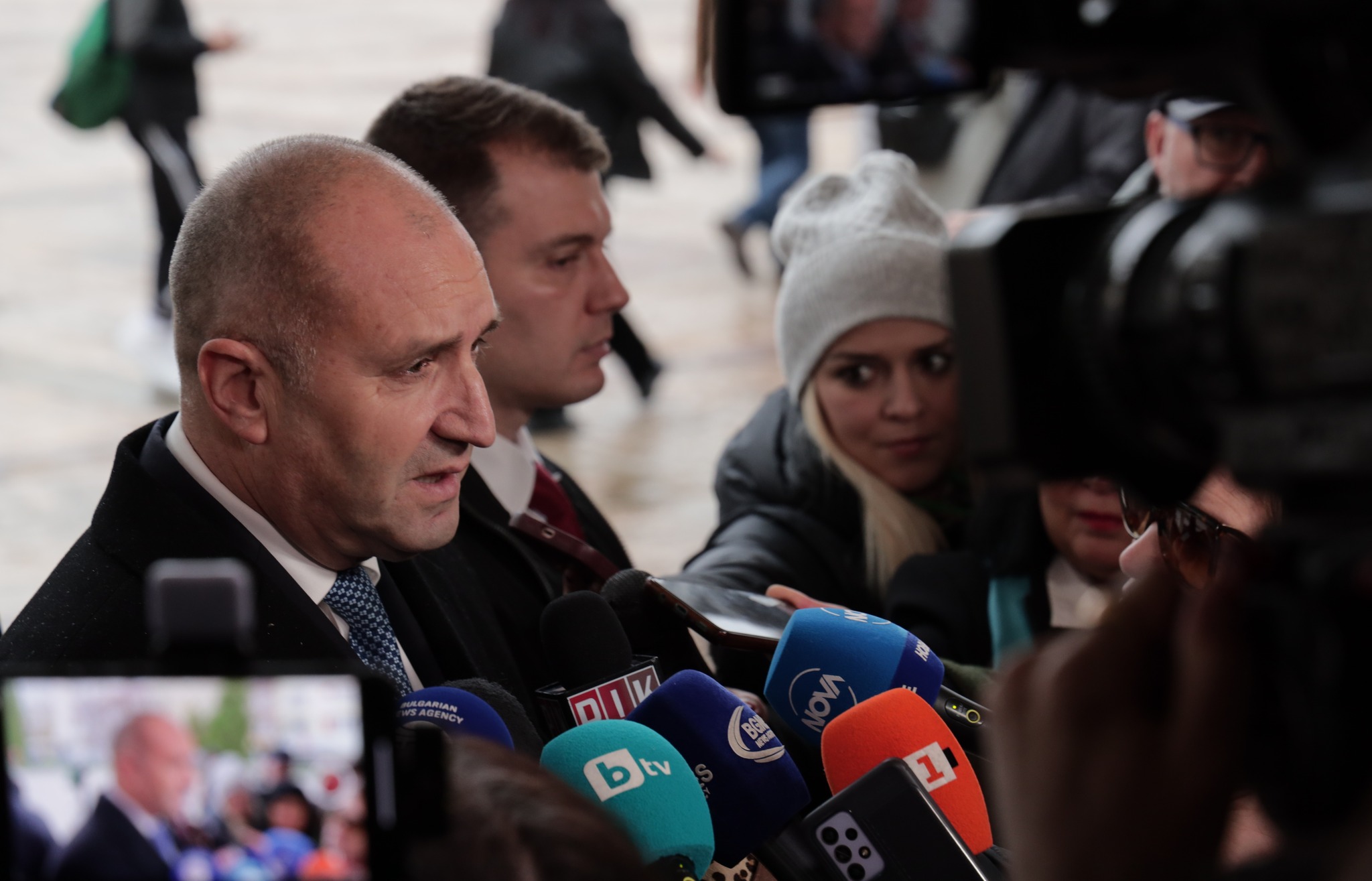 Радев: Навремето протестите в подкрепа на властта се наричаха манифестация