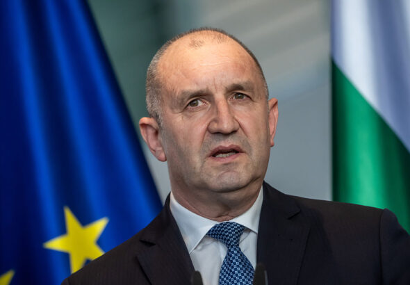 Бюджет 2026 ще е с дефицит над 3%, Радев се оправда с бившите управляващи
