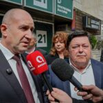 Радев отговори на Асен Василев с препратка към "сглобката"