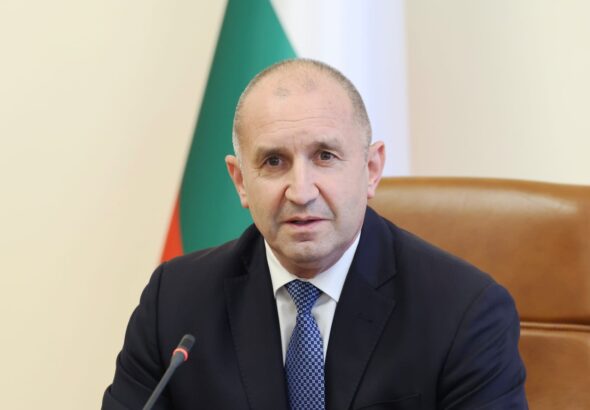 Румен Радев продължава да се бори с цените, иска доклади за горските пожари и безводието