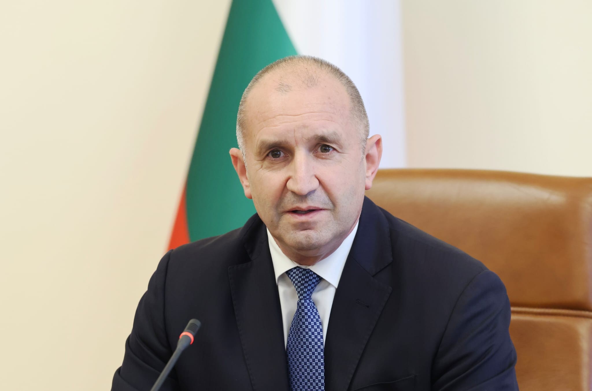 Радев назначи главния си секретар от президентството за зам.-министър на транспорта
