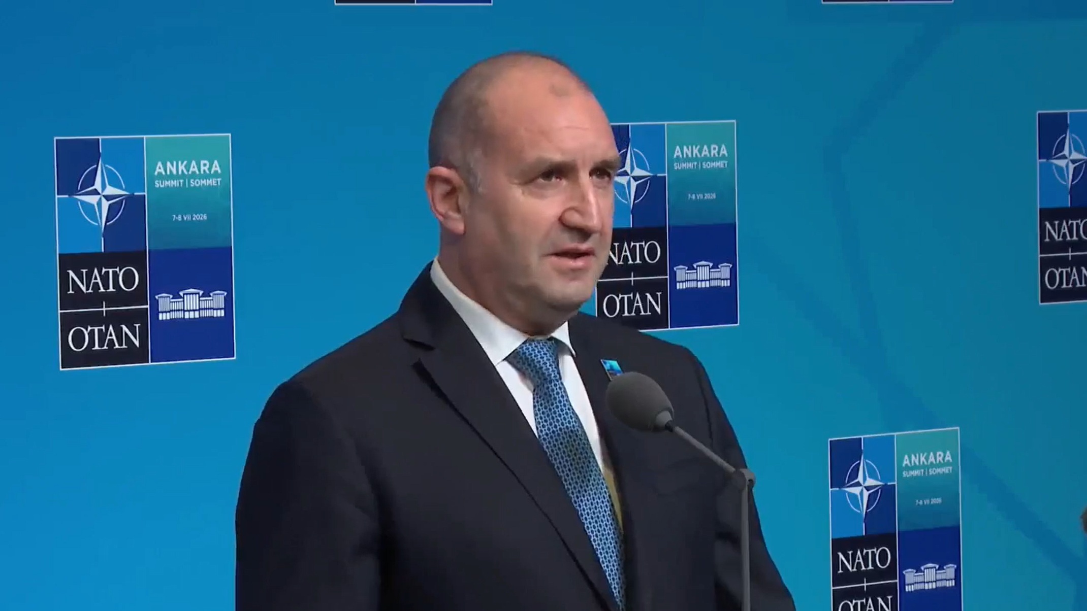 Румен Радев: България ще подкрепя Украйна финансово