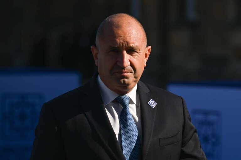 Румен Радев обявява кога ще връчи мандата след провала на преговорите ГЕРБ - ДБ