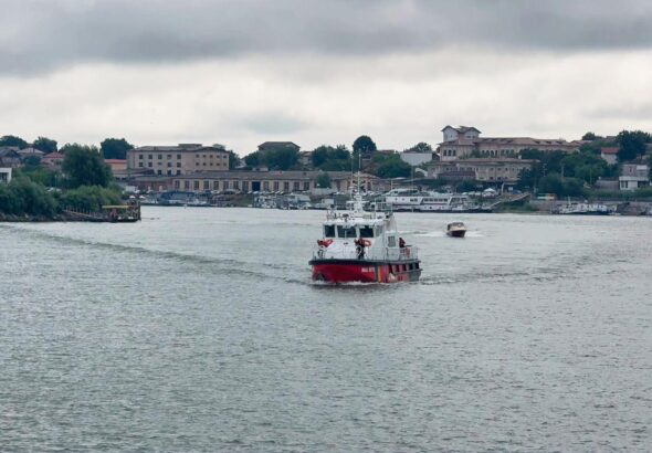 Кораб за Украйна беше ударен в Черно море край бреговете на Румъния