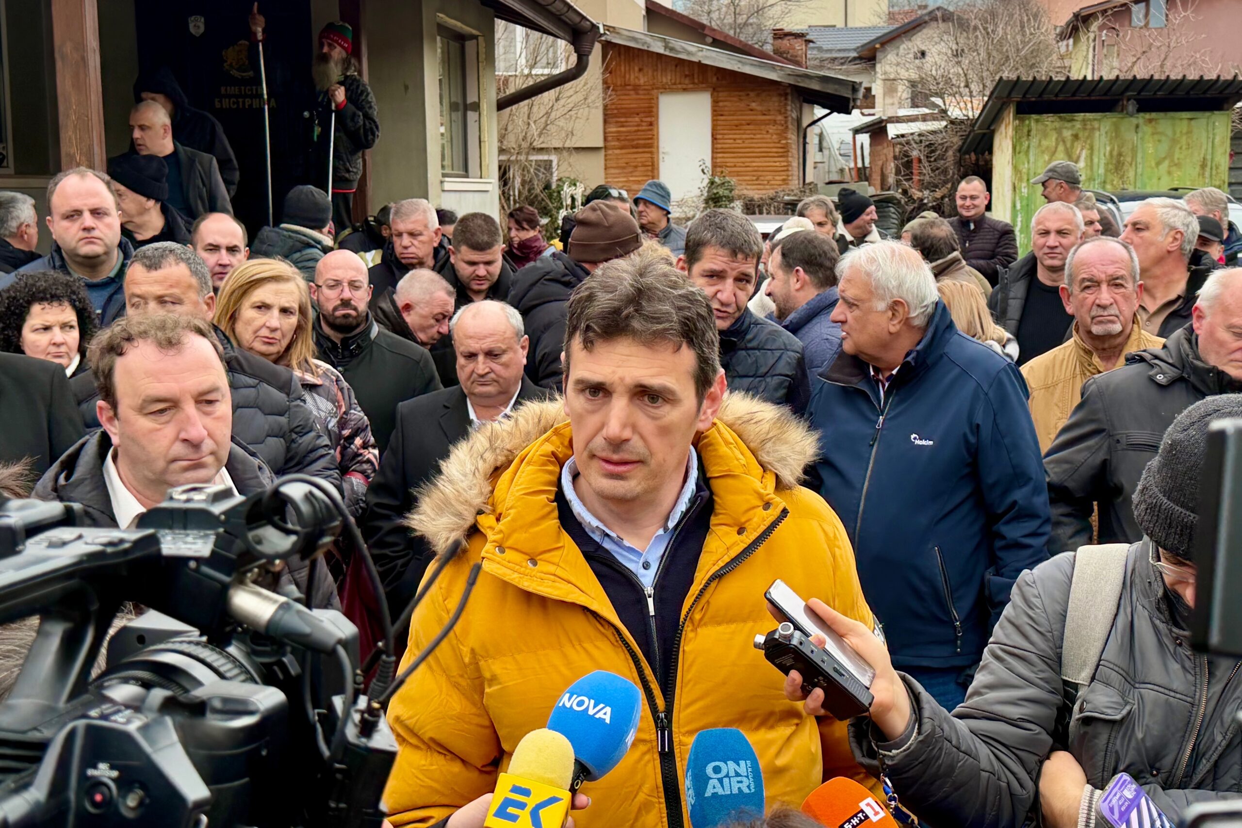 Кой е Самуил Попов - кметът на Бистрица, който за втори път става обект на нападение