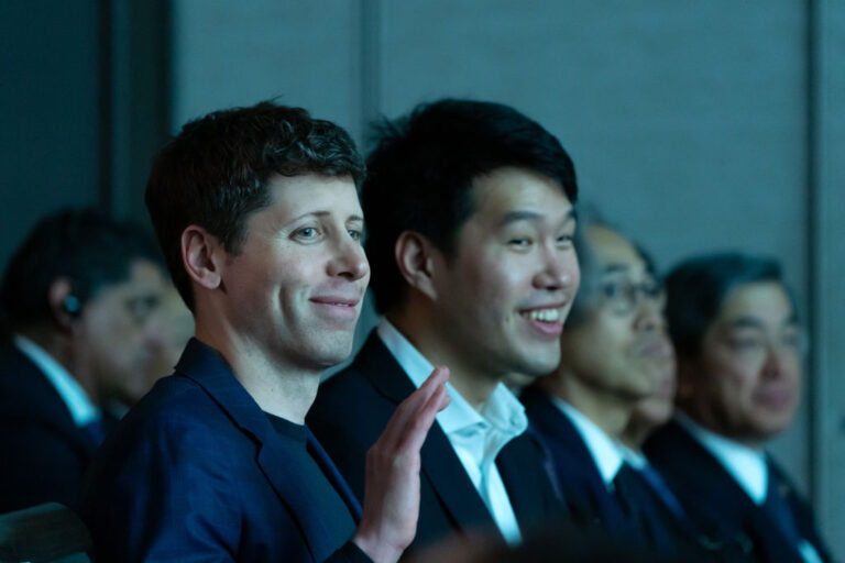 OpenAI привлече рекордно финансиране,  за да разработва "изкуствен супер интелект"