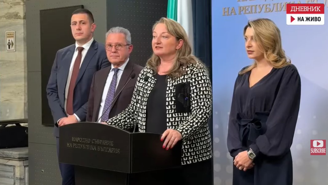 Властта отстъпва: минималната заплата става 620 евро, майчинството за втората година - 460 евро