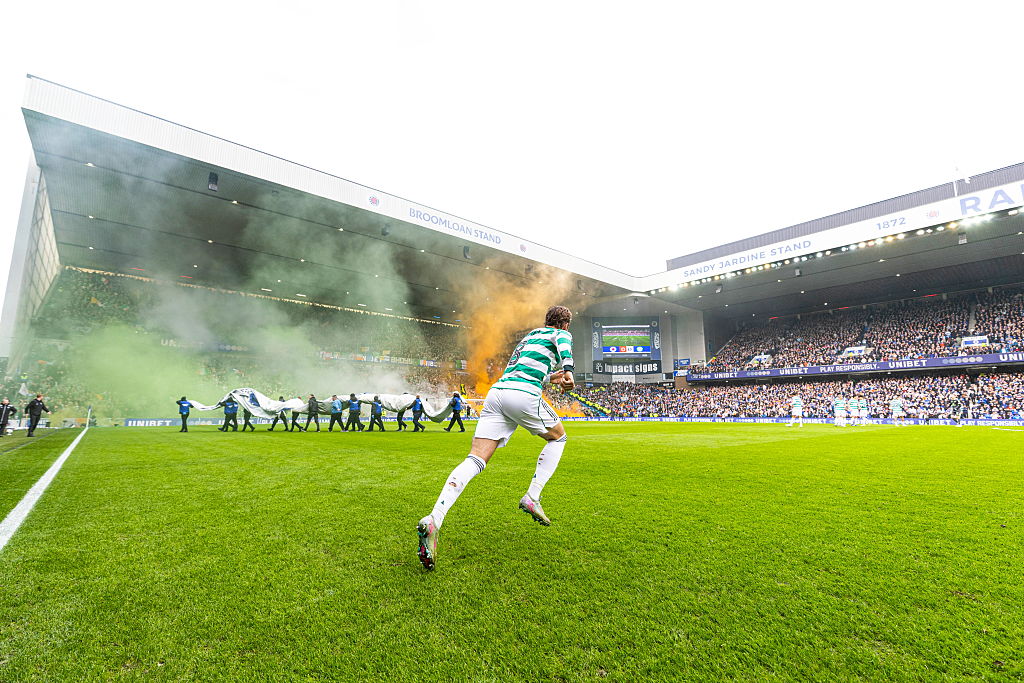 Ад на "Айброкс" - ултраси опорочиха дербито на Глазгоу с меле на терена