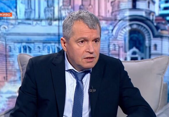 След обидата към младите лекари, сега Тошко Йорданов настъпи лопатата и със "Студенти против мафията"