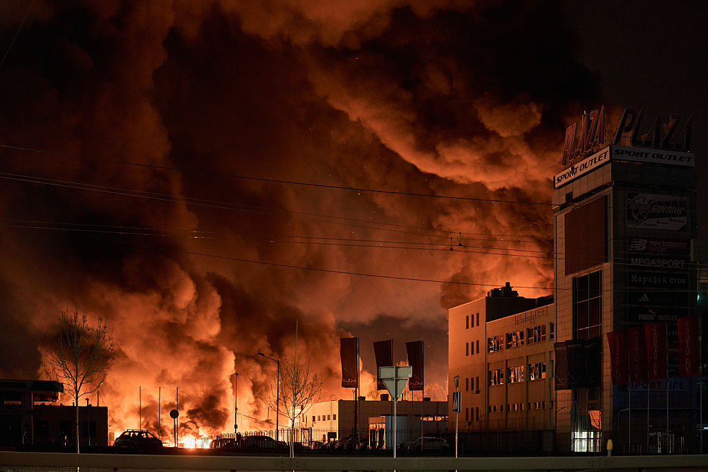 Русия предприе вълна от масирани атаки срещу Украйна, поне 13 души са загинали