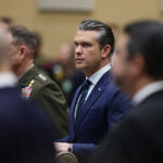 Американският министър на отбраната предупреди, че предстои „най-интензивният ден на удари“ срещу Иран